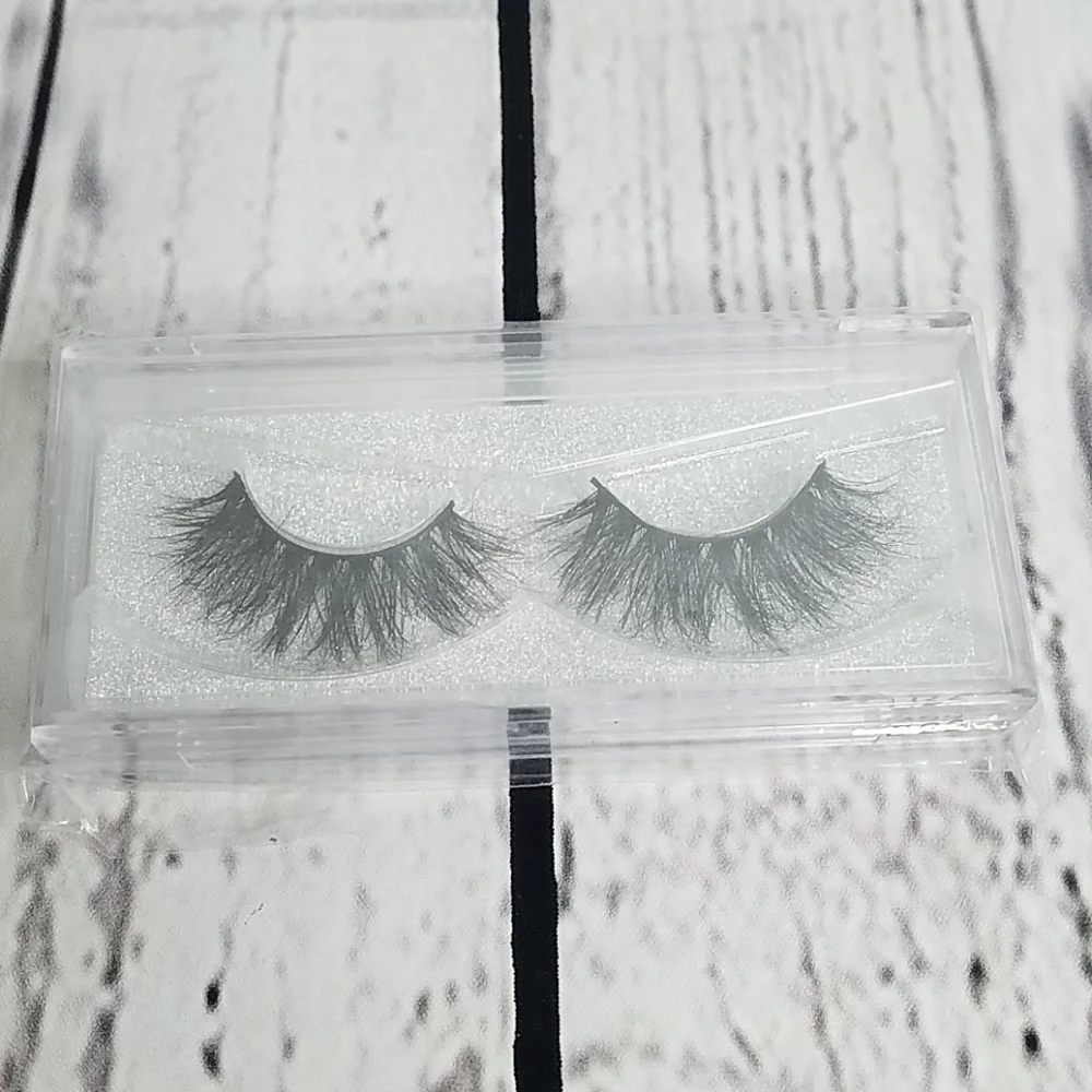 D22 | LASHES - Picture 2 of 4